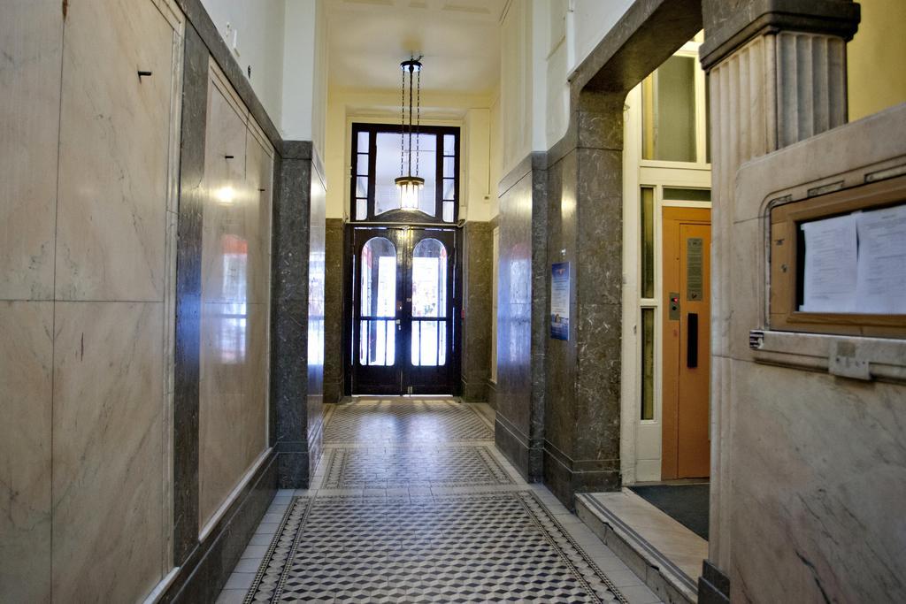 Diana Apartment On Vaci Utca Budapest Extérieur photo