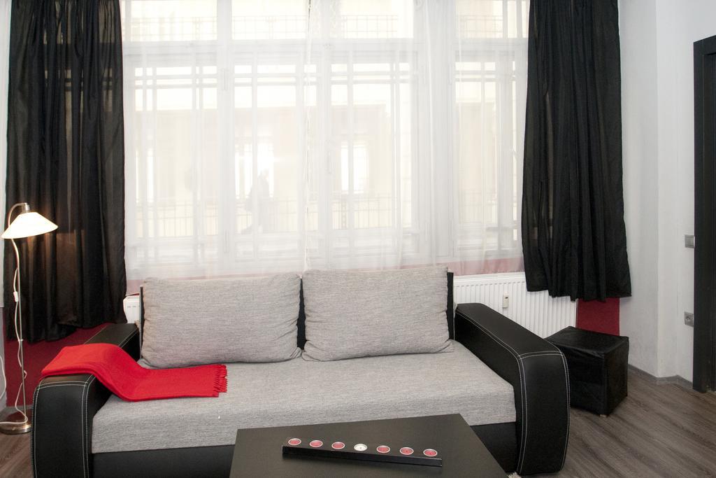 Diana Apartment On Vaci Utca Budapest Chambre photo